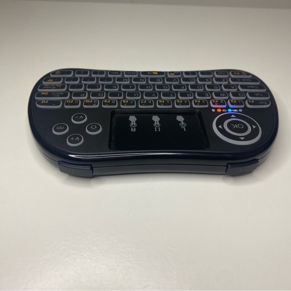 Mini Wireless Backlit keyboard - Picture 5 of 5